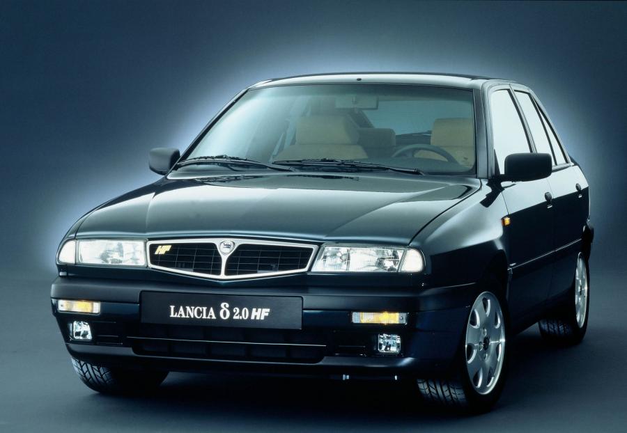  Lancia Delta 1994 года  (фото 1 из 6)